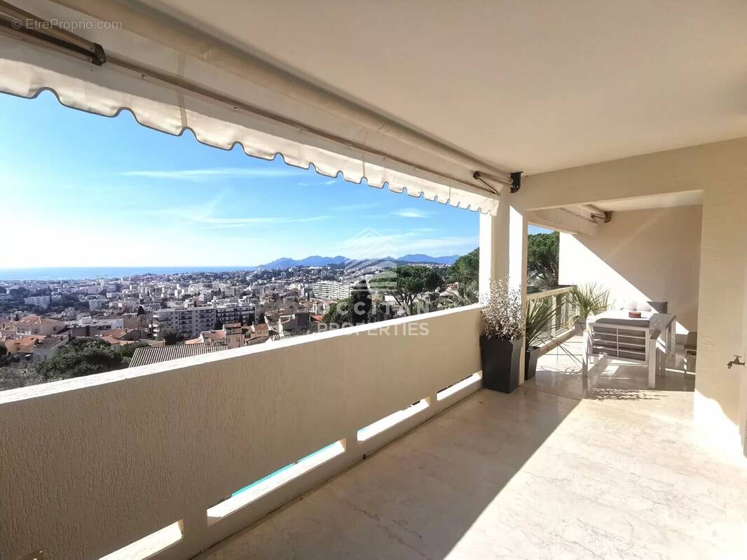 Appartement à LE CANNET