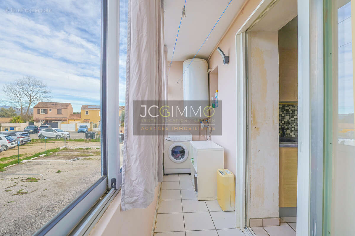 Appartement à CUERS