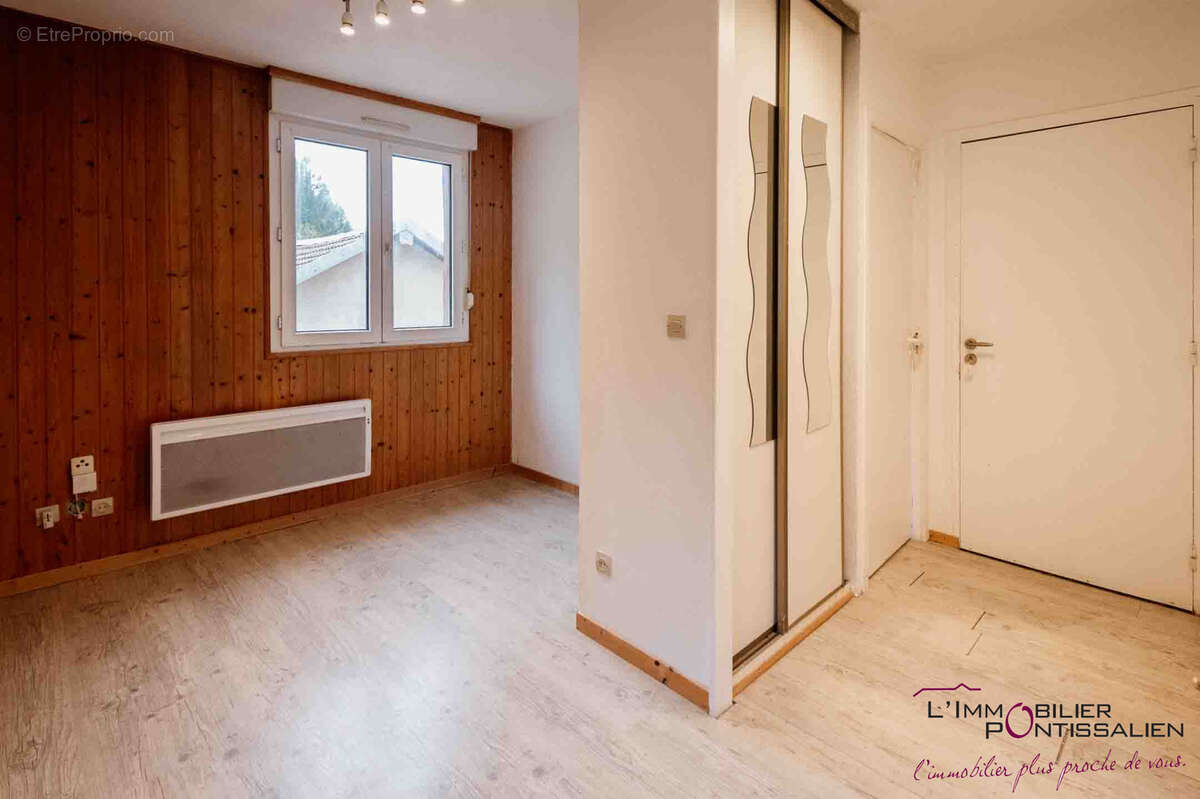 Appartement à BIANS-LES-USIERS