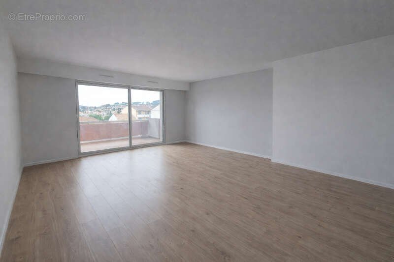 Appartement à CARQUEIRANNE