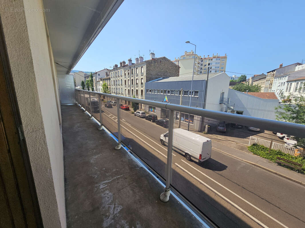 Appartement à SAINT-ETIENNE