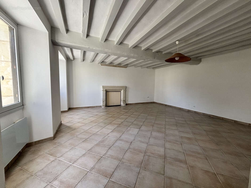 Maison à BEAUMONT-EN-VERON