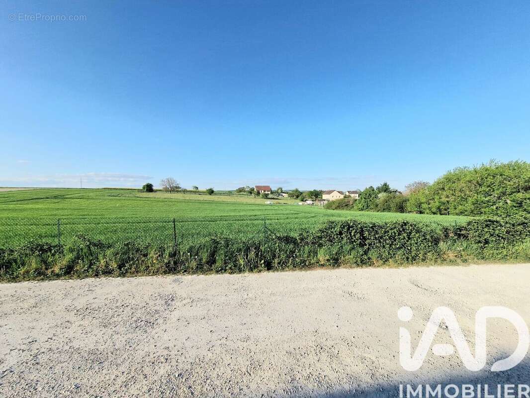 Maison 140 m² à Chamvres  - photo 6