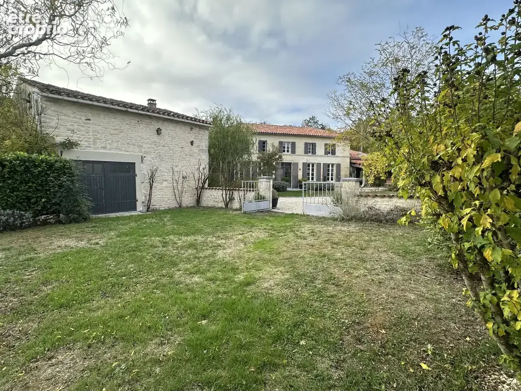 Mons, 13km de Cognac, demeure de charme avec 2 gîtes et piscine. - photo 33