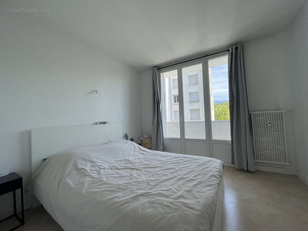 Appartement à LE PONT-DE-CLAIX