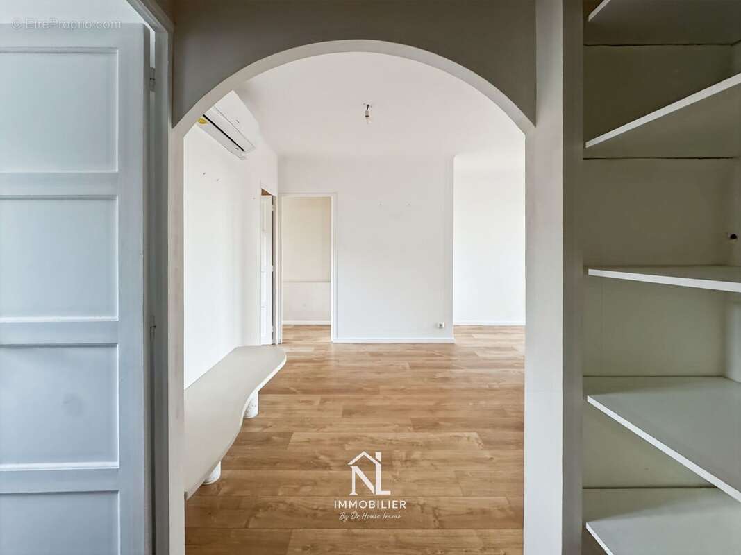 Appartement à CUERS