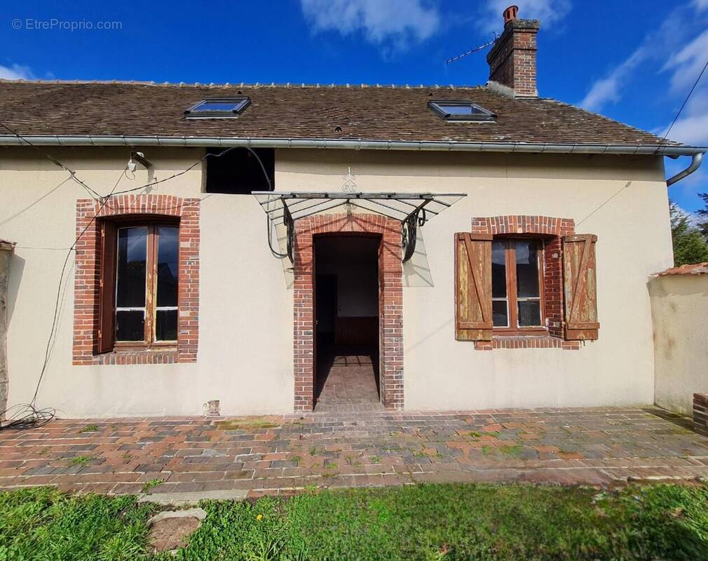 Photo 1 - Maison à SAINT-REMY-SUR-AVRE