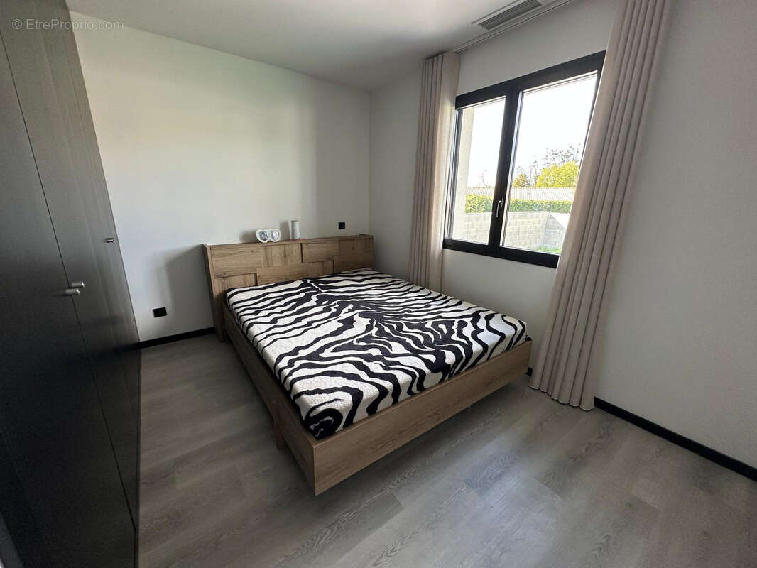 Maison à CAMBLANES-ET-MEYNAC