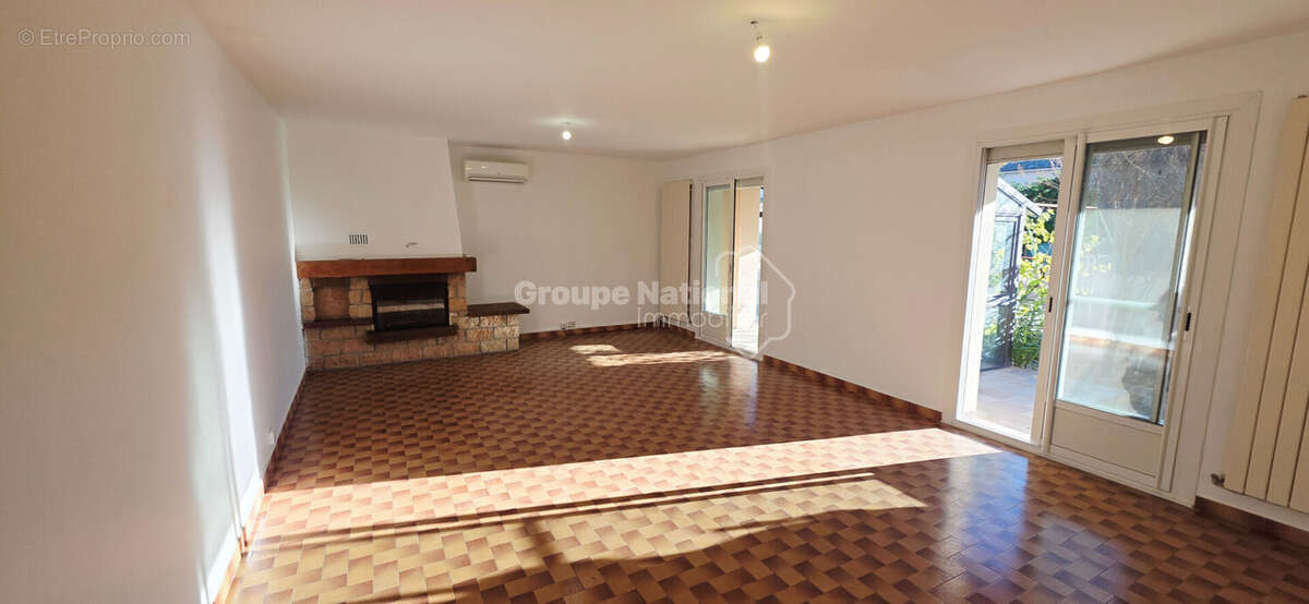 Maison à BAGNOLS-SUR-CEZE