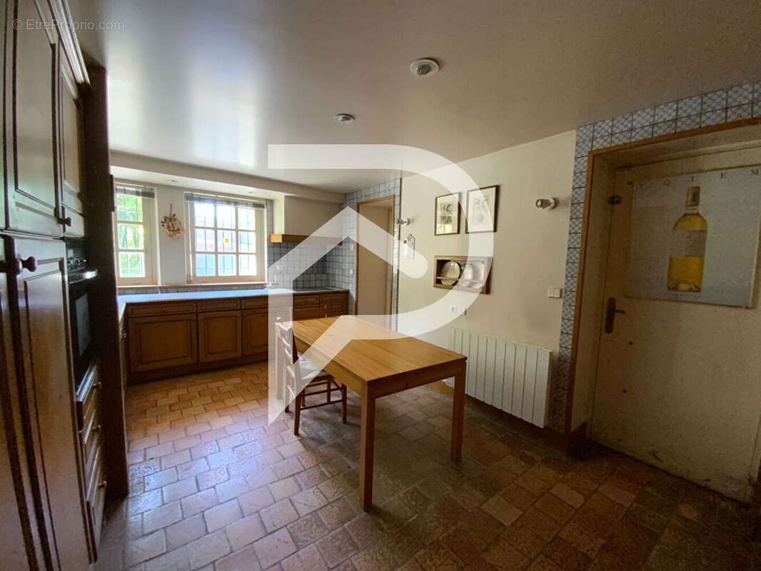 Maison à SAINT-REMY-L&#039;HONORE