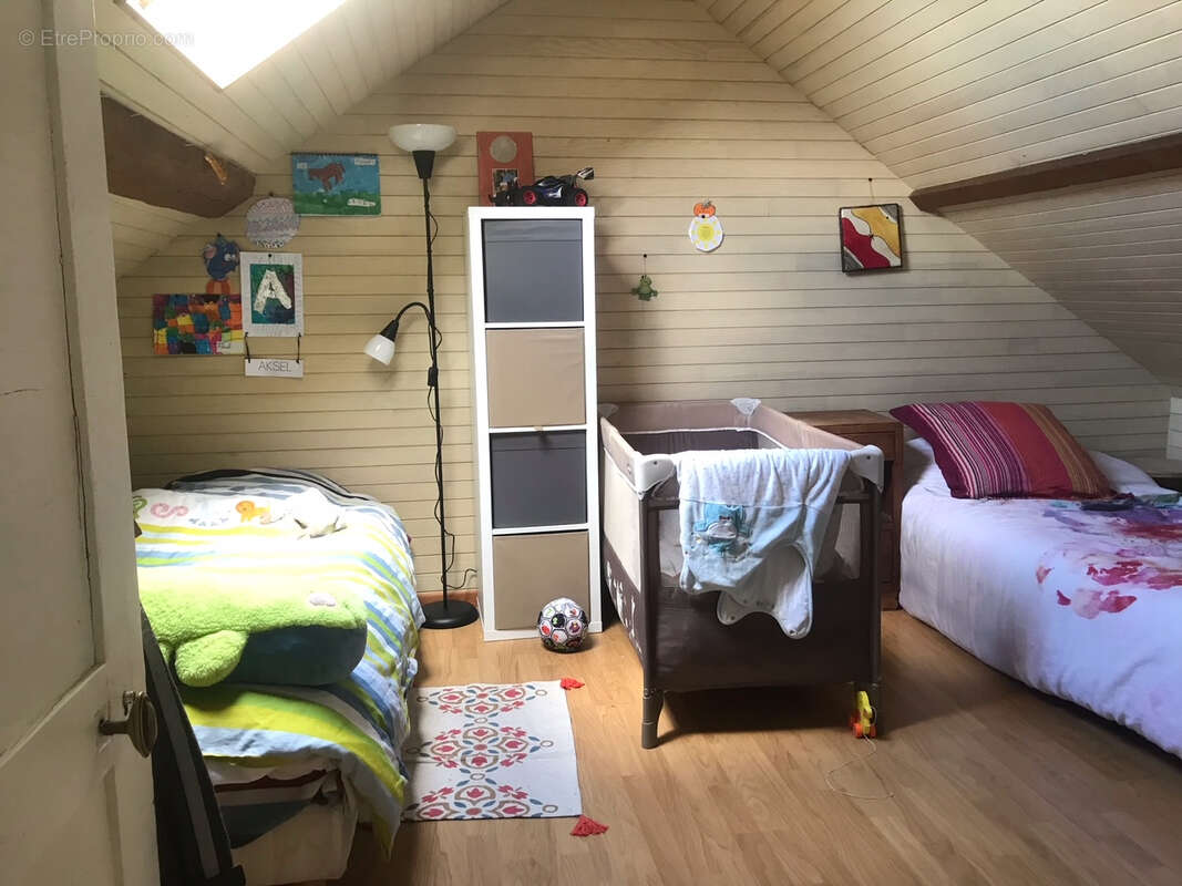 Appartement à FLEURINES