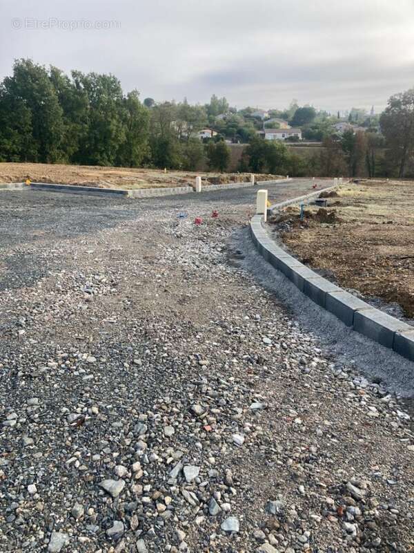 Terrain à LASGRAISSES