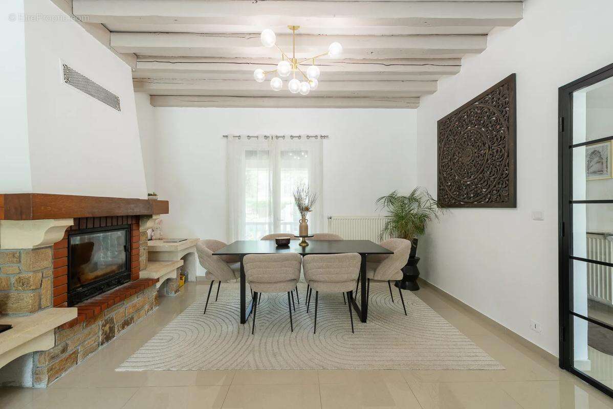 Maison de 7 pièces de 187 m² à Dammartin-en-Goële - photo 5