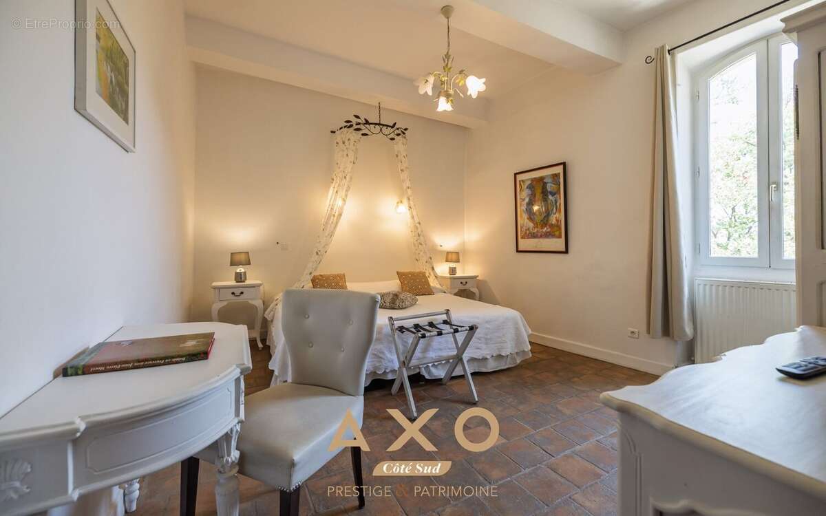 Collias - maison médiévale du xve siècle - 296 m² - jardin de 606 m² - 5 chambres - 2 appartements indépendants - piscine - gran - photo 18