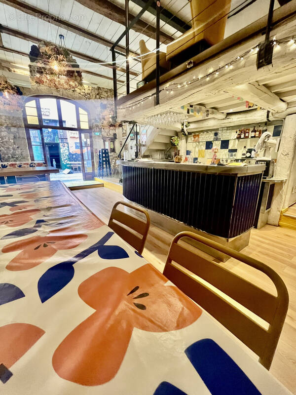 Commerce à MARSEILLE-6E