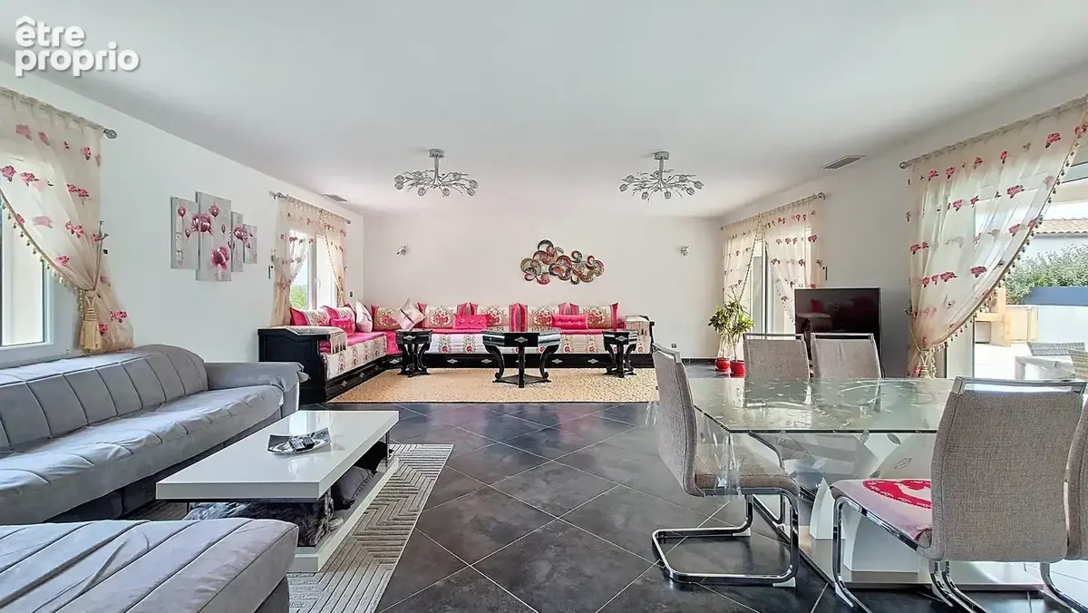 À vendre   Villa de plain-pied avec appartement T2  piscine et grand sous-sol   Saint-Sériès (34400, - photo 5