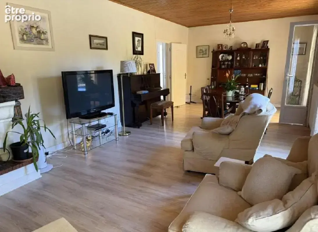 Maison 5 pièces 152 m² à vendre à Ruffec (16700) - photo 4