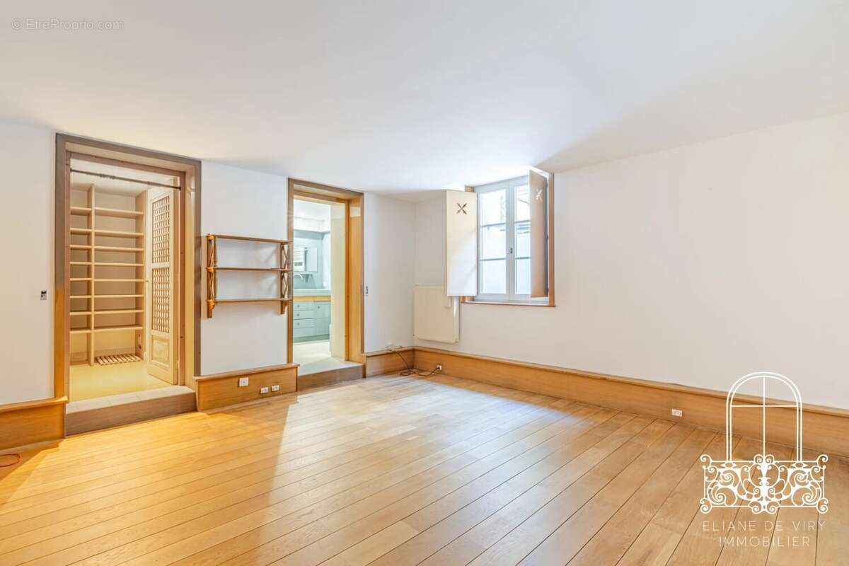 Maison à PARIS-16E