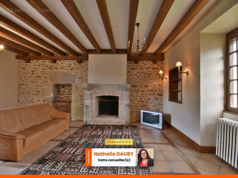 Maison à SAINT-LEGER-MAGNAZEIX