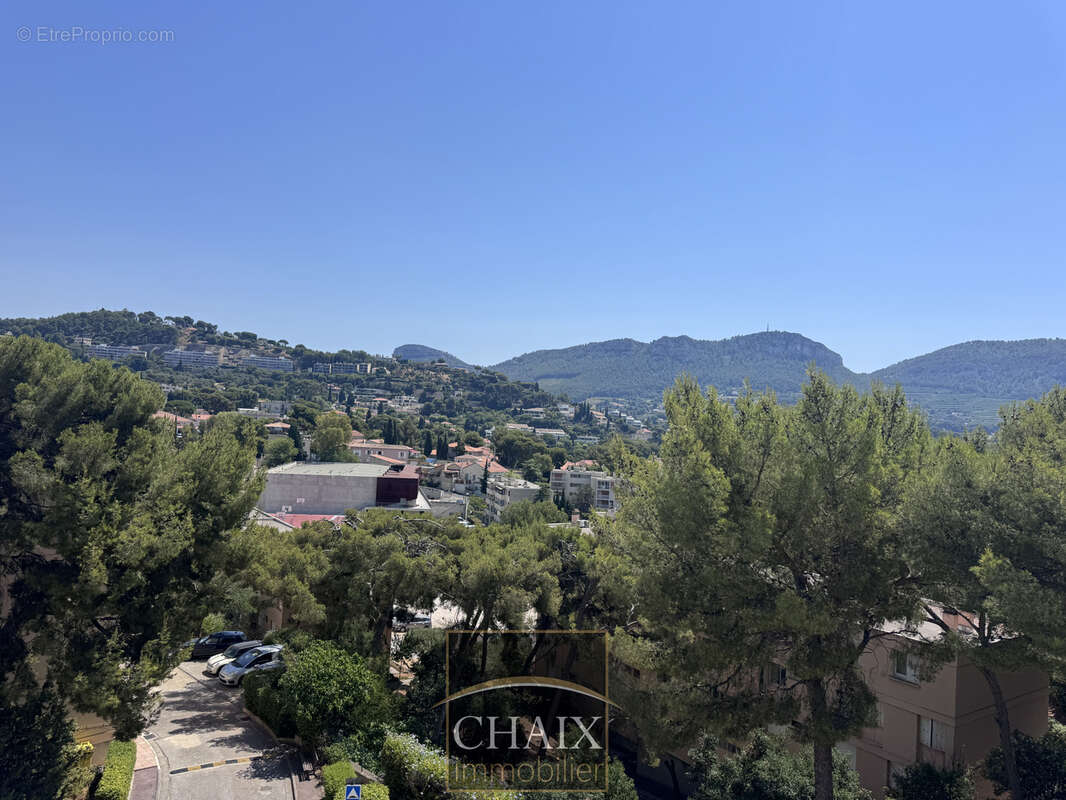 EXCLUSIF : Rare dans ce budget, appartement T3/4 plein centre de CASSIS au calme avec stationnement - photo 11