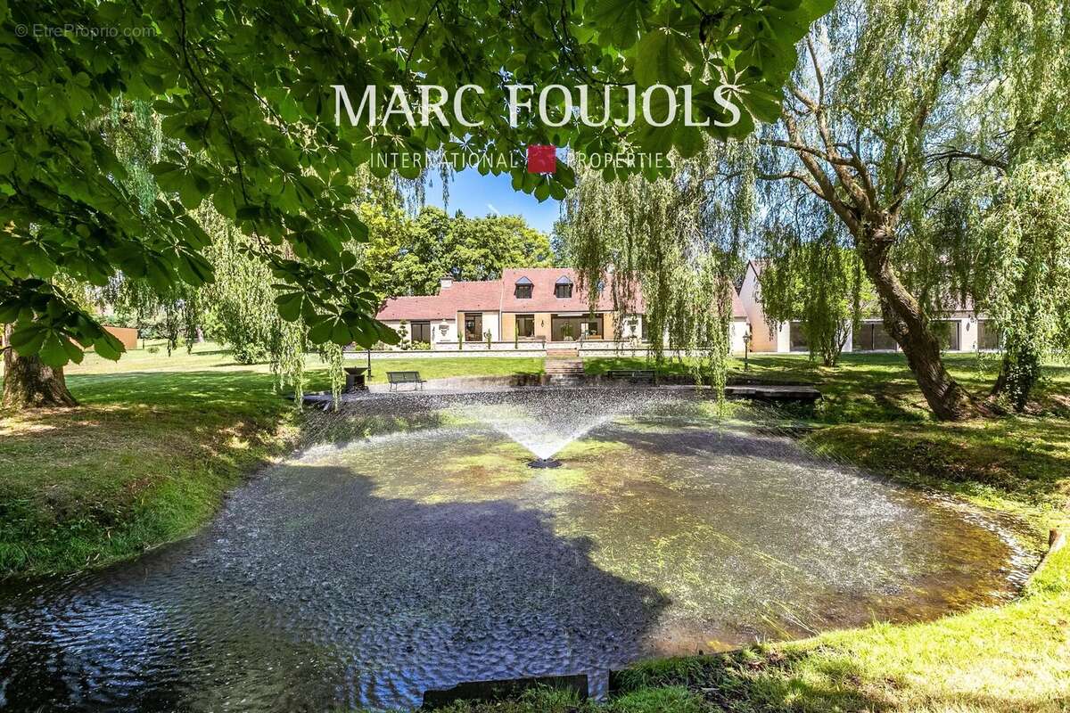 Maison à FONTAINE-CHAALIS