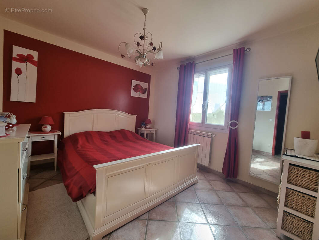 Maison à REGUSSE