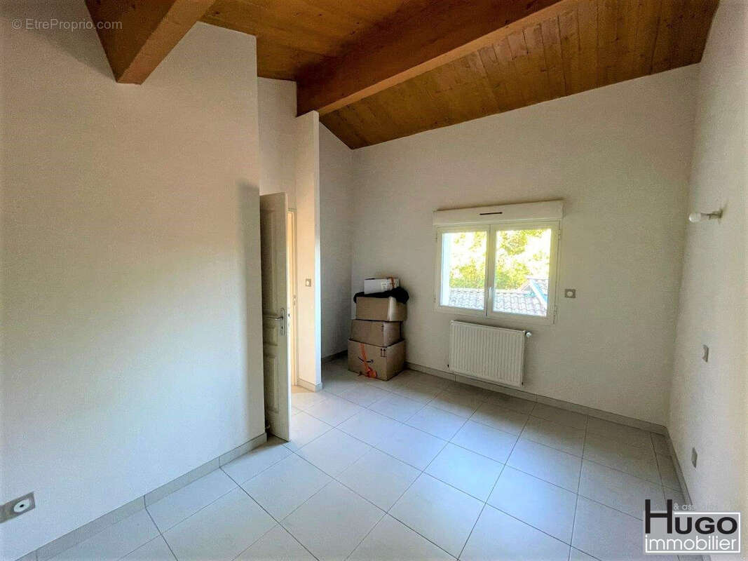 Appartement à CAMBLANES-ET-MEYNAC