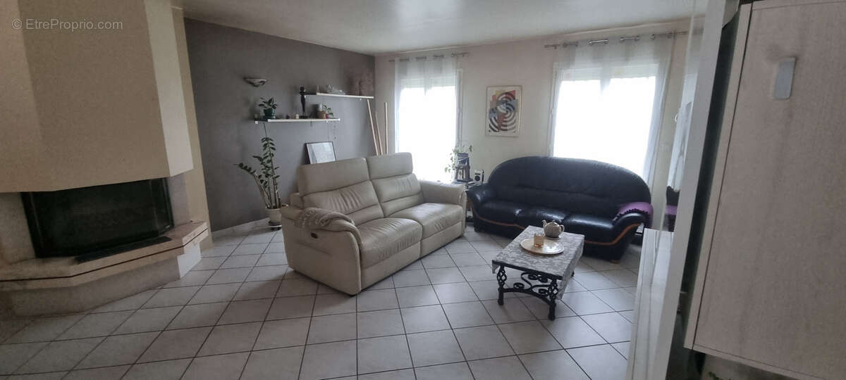 Maison à PONT-SUR-YONNE