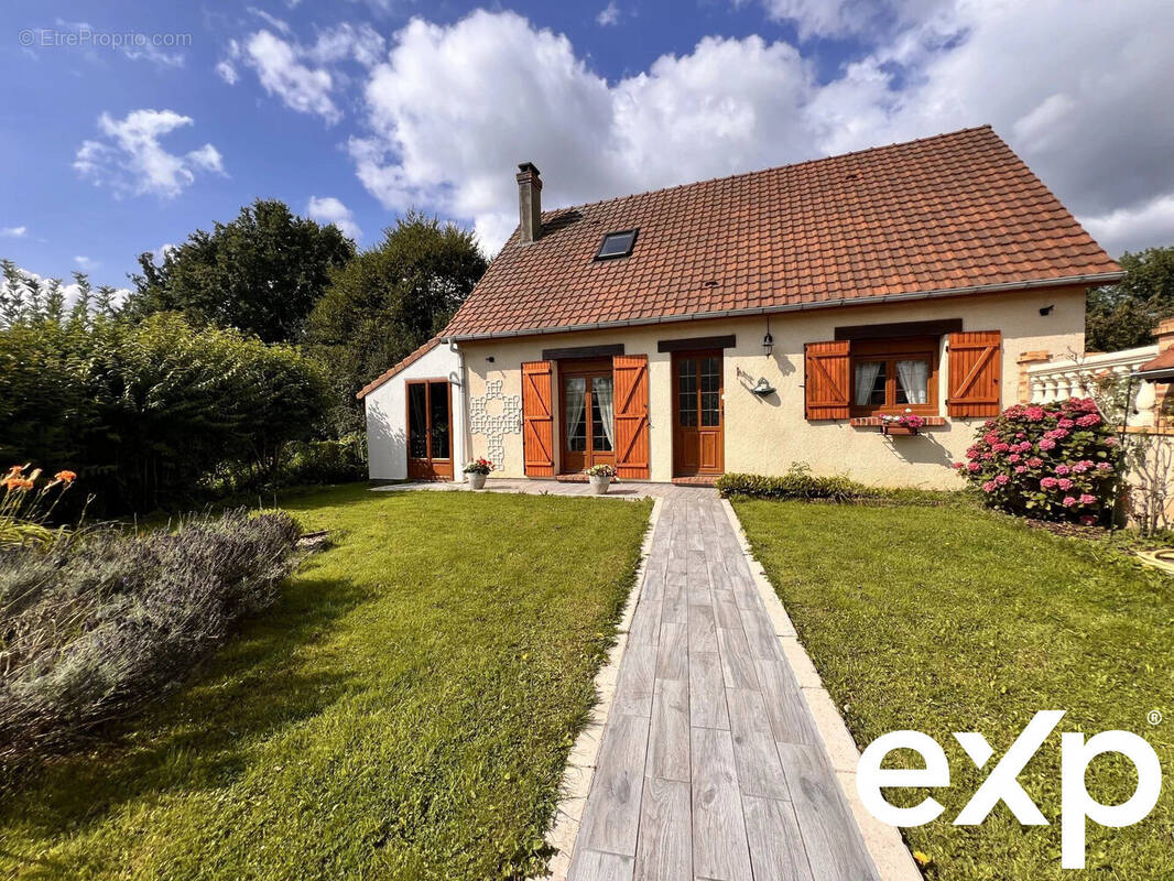 Maison à ROCQUEMONT