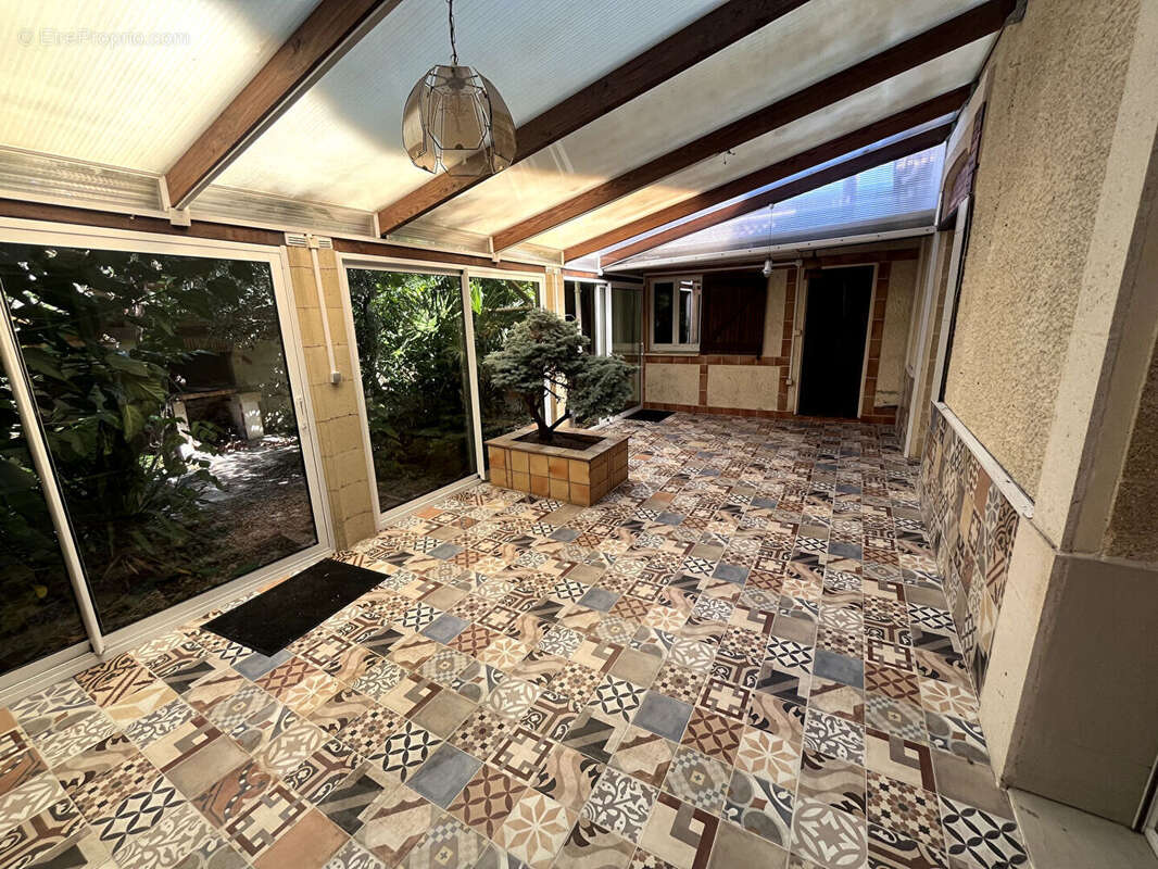 Maison 7 pièces à vendre à TALENCE BÉTHANIE  Maison familiale de caractère avec dépendance et grand jardin - photo 12