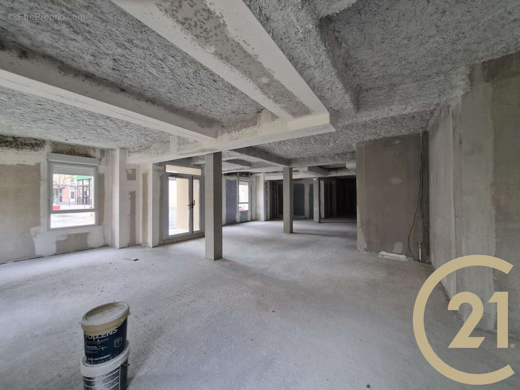 Commerce à SAINT-JUERY