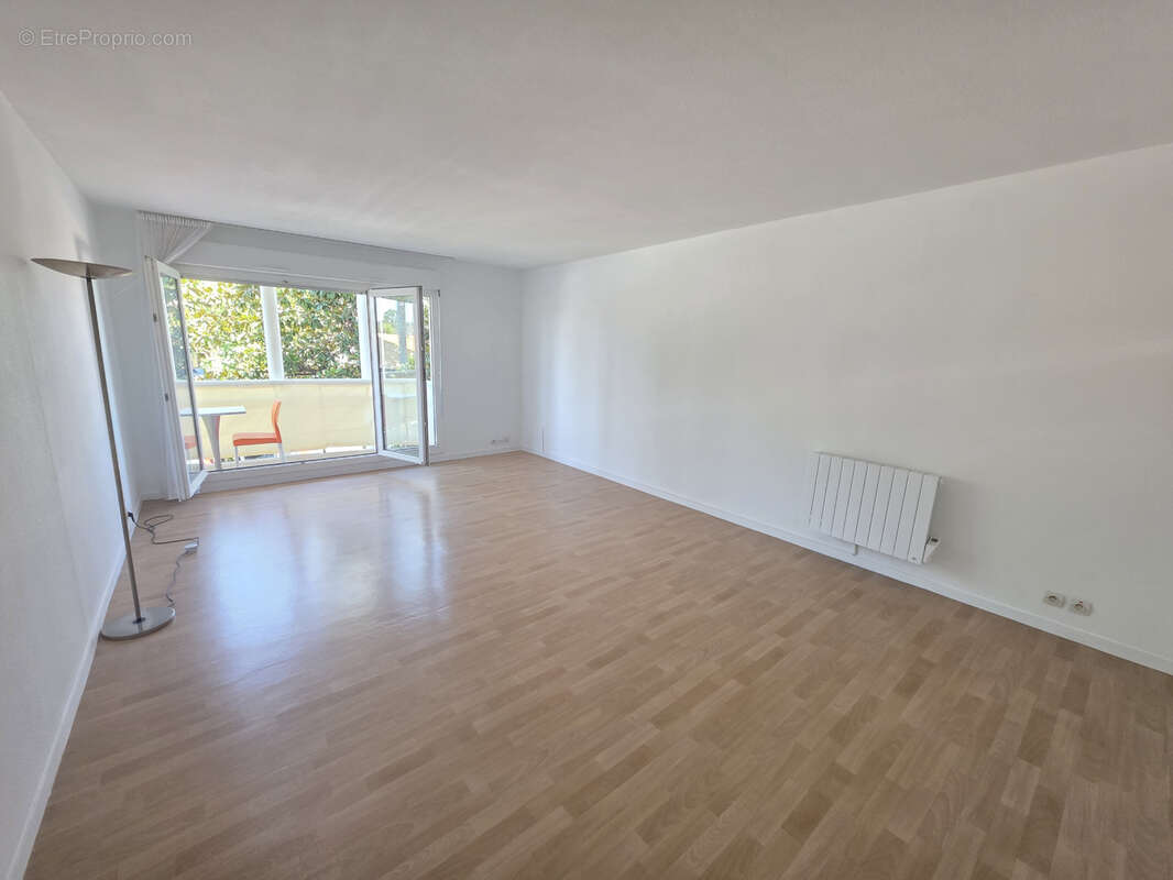 Pessac t3 de 68 m2 balcon et parking - photo 2