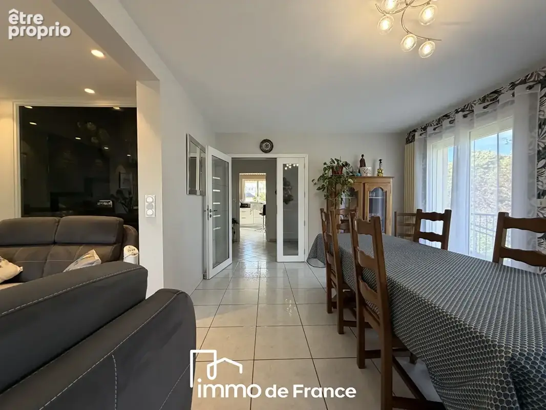 Grande Maison familiale Type 8 avec jardin et piscine - photo 6