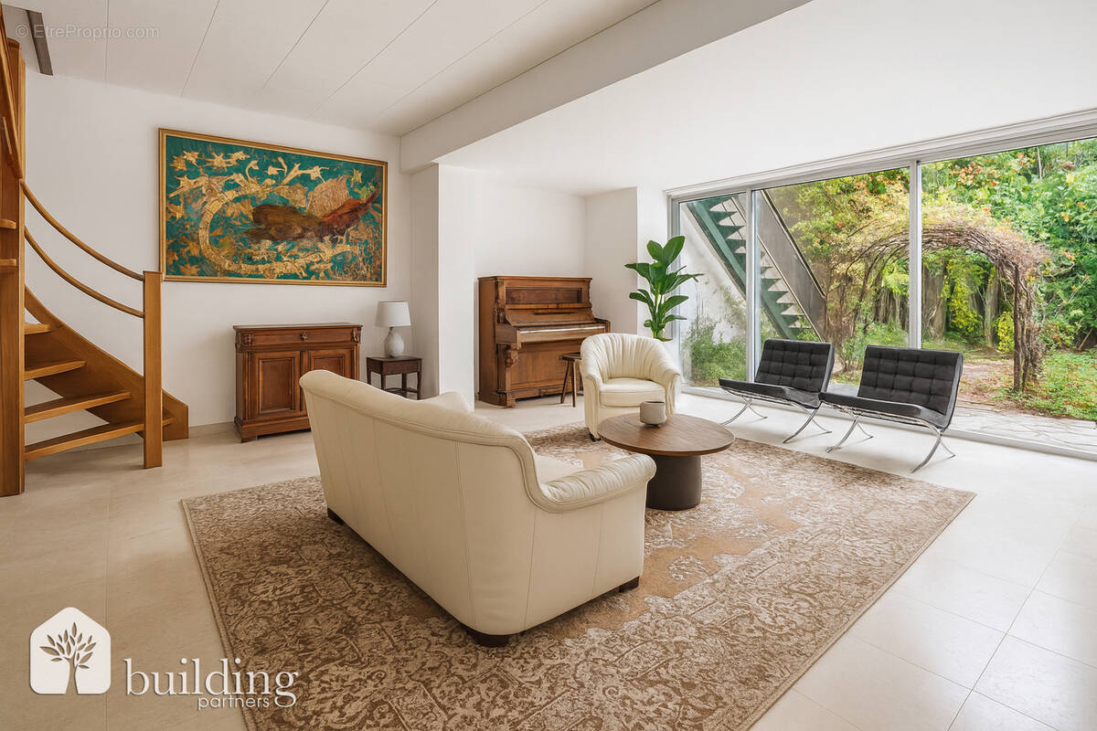 Maison à COURBEVOIE