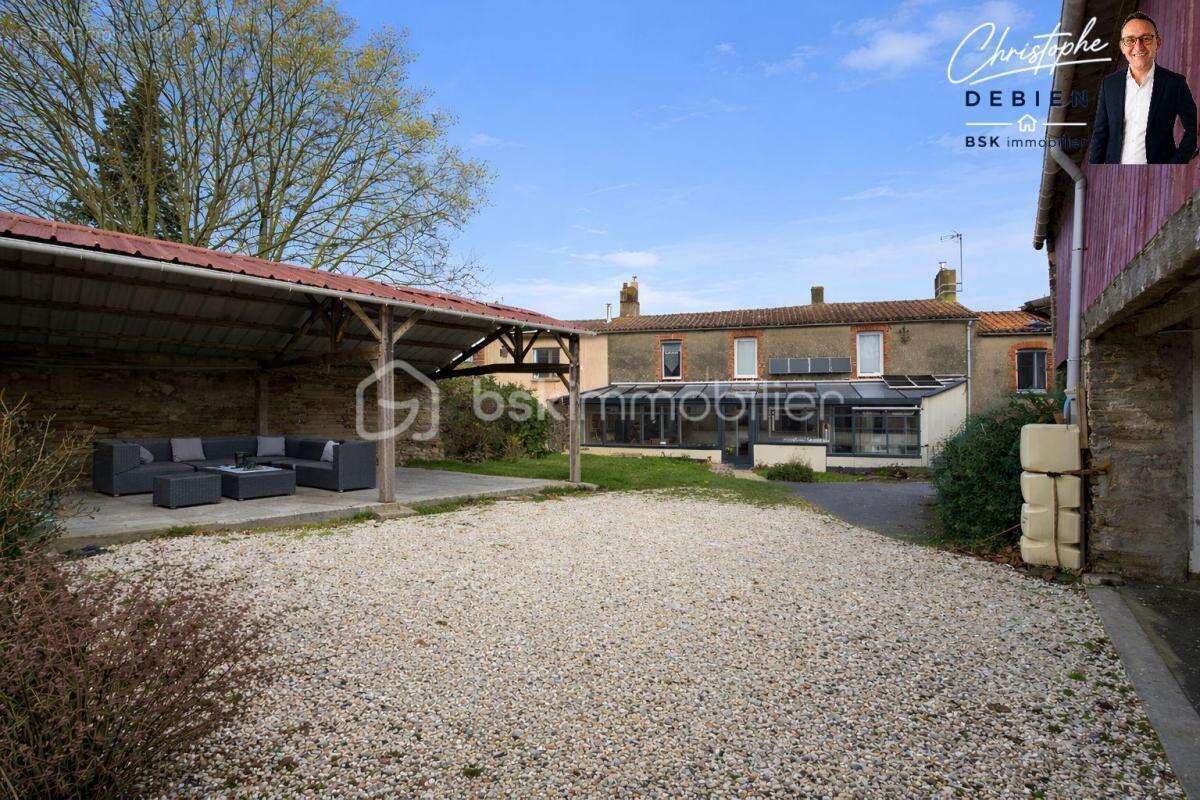 Pavillon familial 221 m² – 6 chambres – jardin clos & dépendances – centre de chavagnes-en-paillers - photo 23