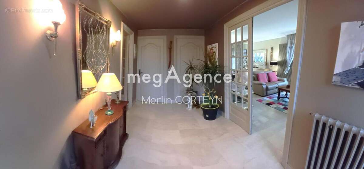 Maison à LE VIVIER-SUR-MER