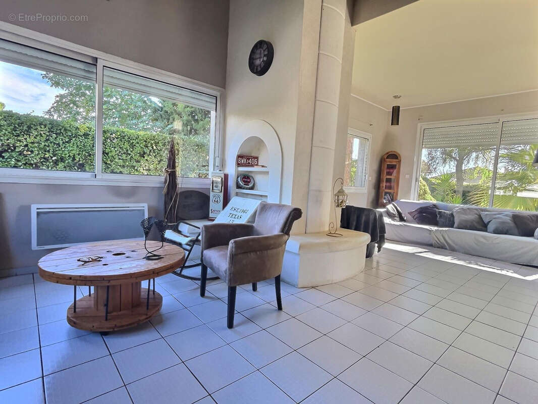 Maison à COLOMBIERS