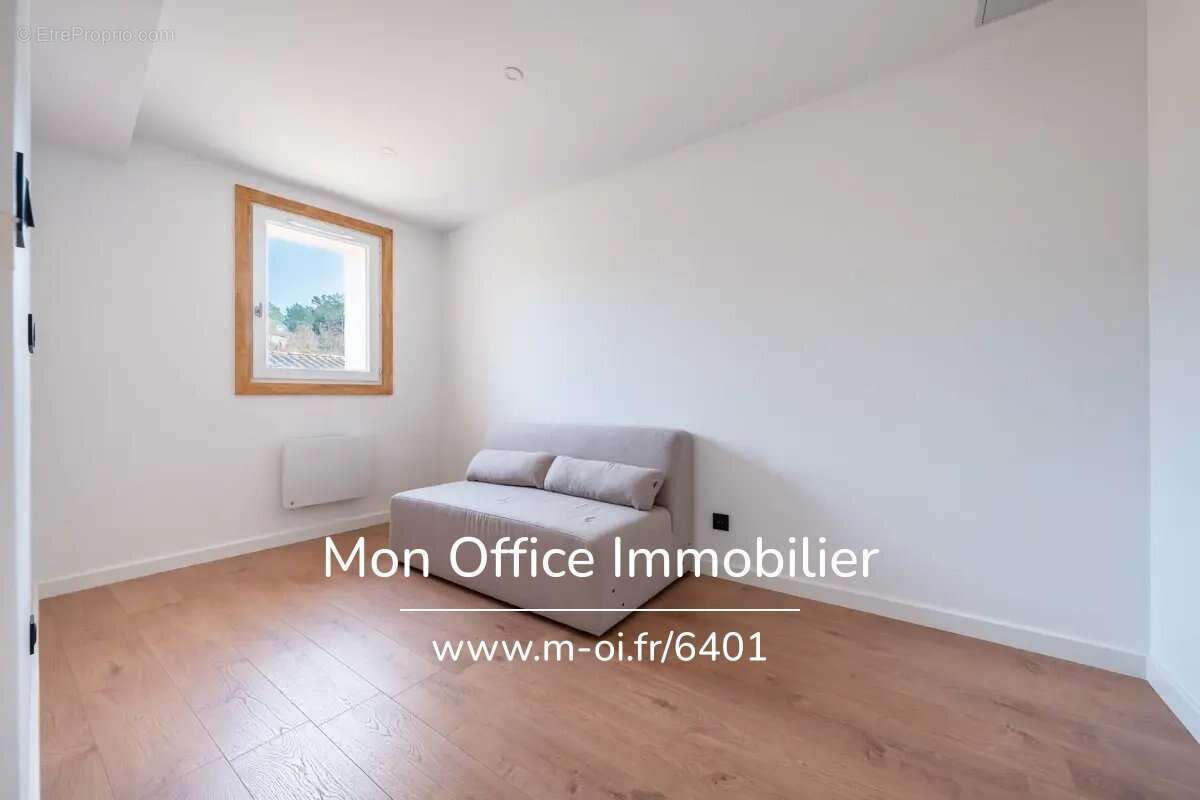 Appartement à PEYNIER
