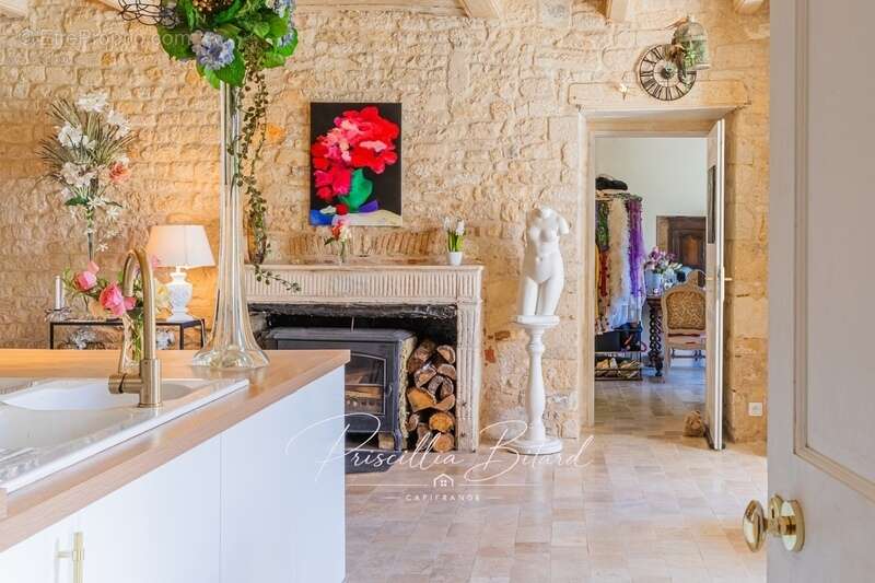 Maison à AIGREFEUILLE-D'AUNIS
