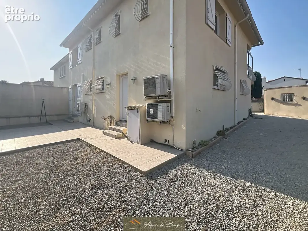 Secteur residentiel - villa 3 faces 169 m2 hbts  sur 401 m2 de terrain  - jardin - - photo 8