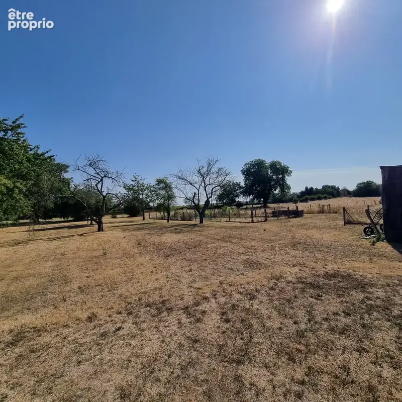 maison de 163 m2 habitables avec beau terrain et dépendances ! - photo 14