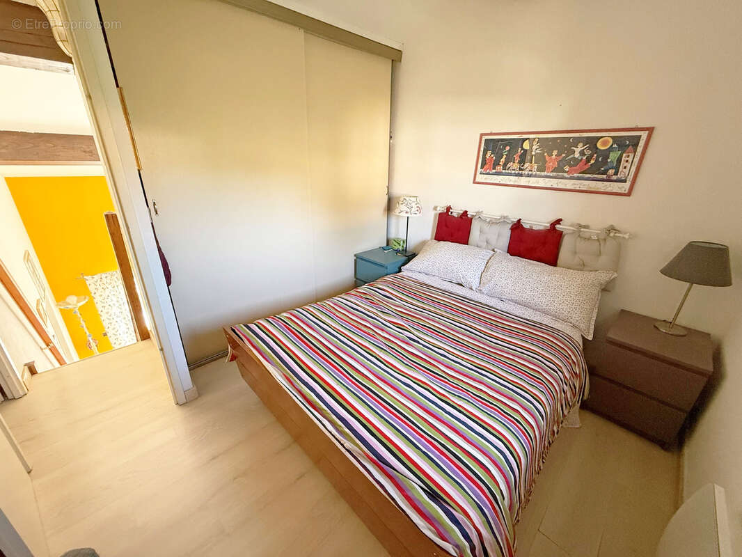 Appartement à ROQUEBRUNE-SUR-ARGENS