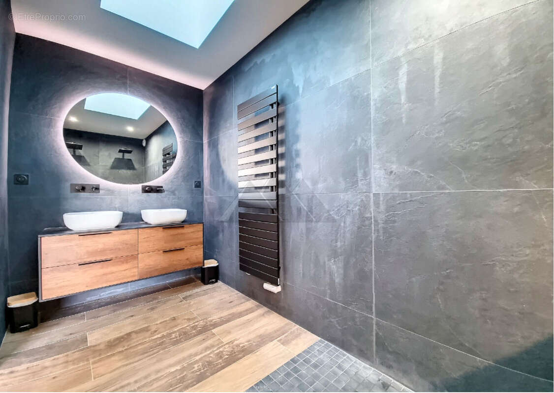 Maison à LE RELECQ-KERHUON