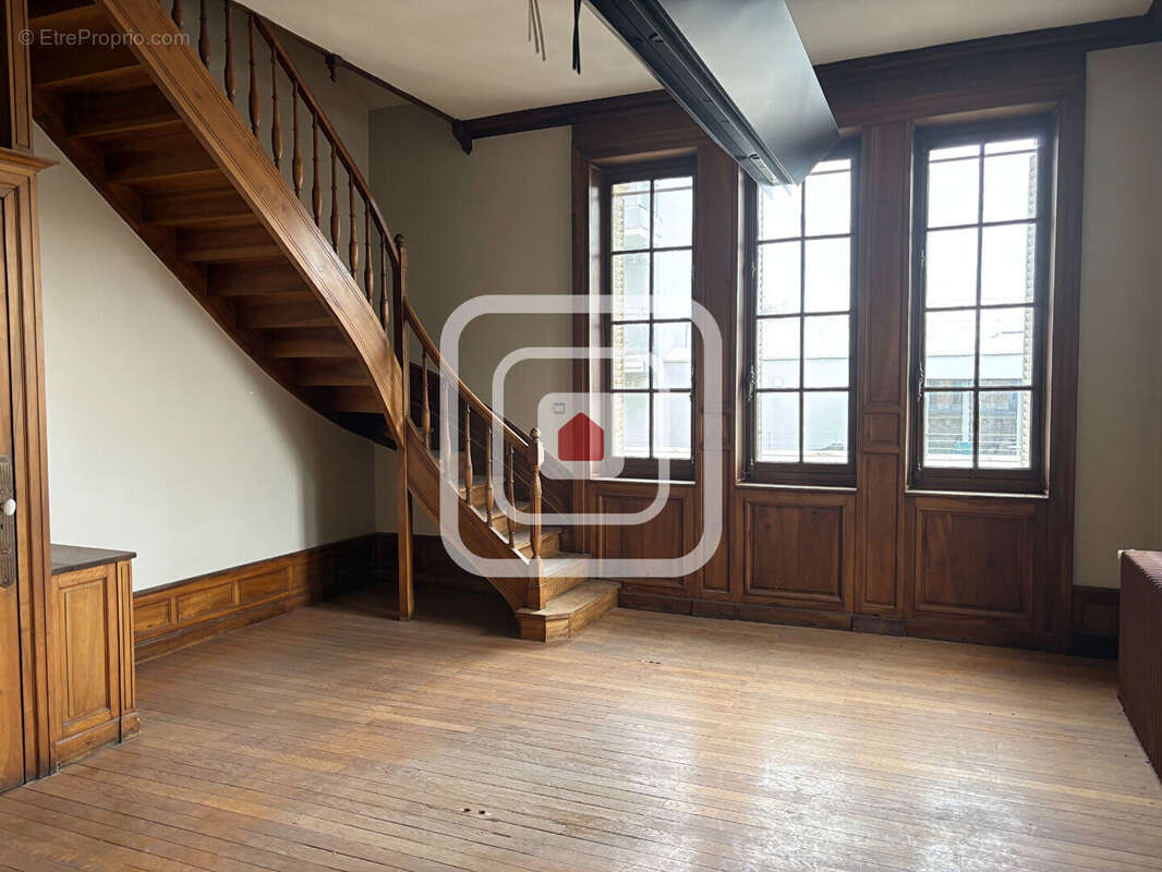 Appartement a renover 198 m2 secteur bld lundy - photo 3