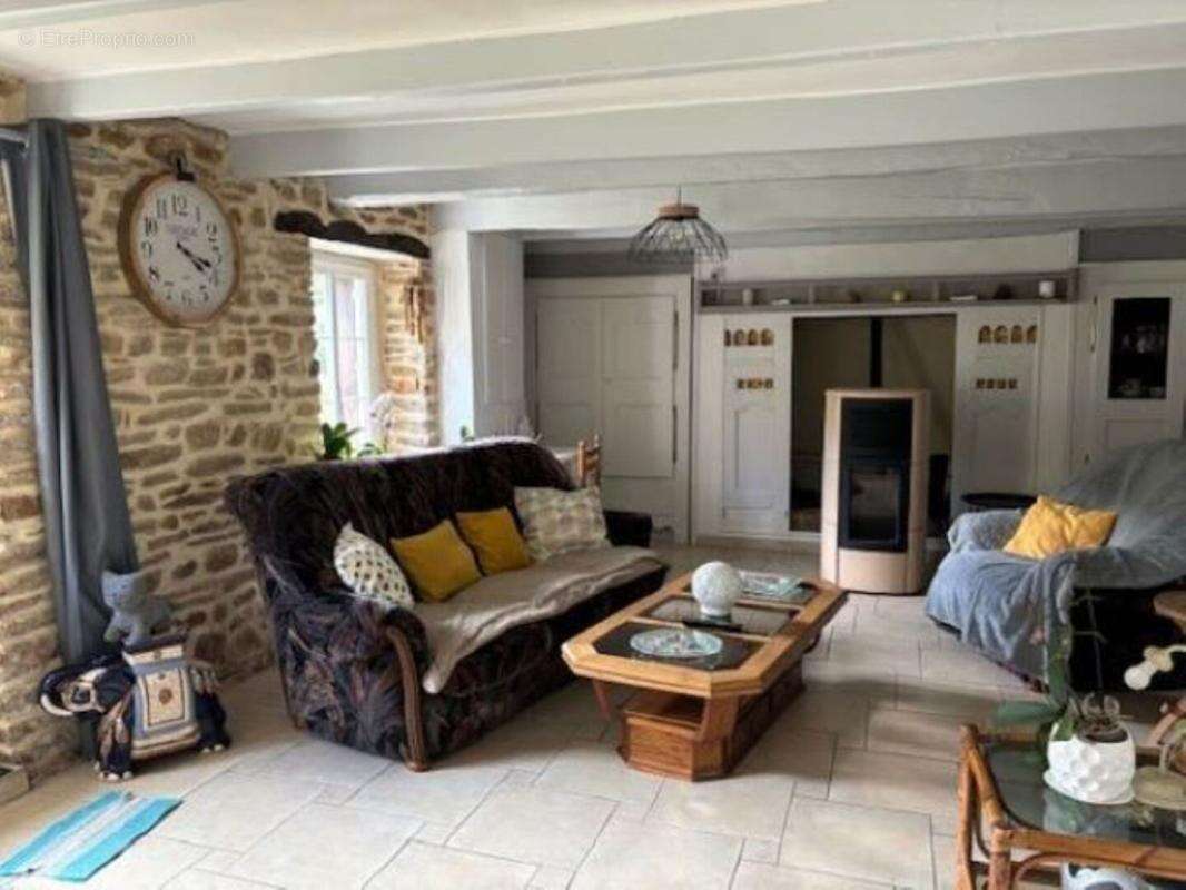 Maison à MELGVEN