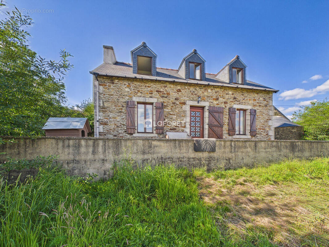 Maison à PLONEVEZ-DU-FAOU