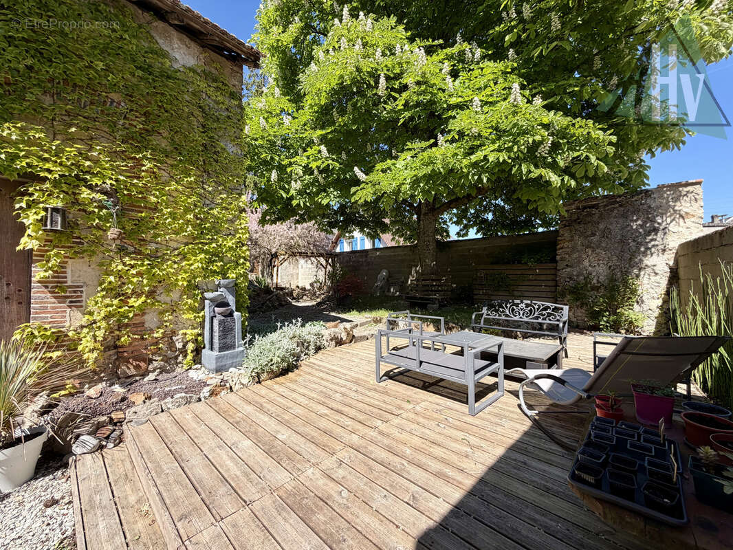 Maison à BARBONNE-FAYEL
