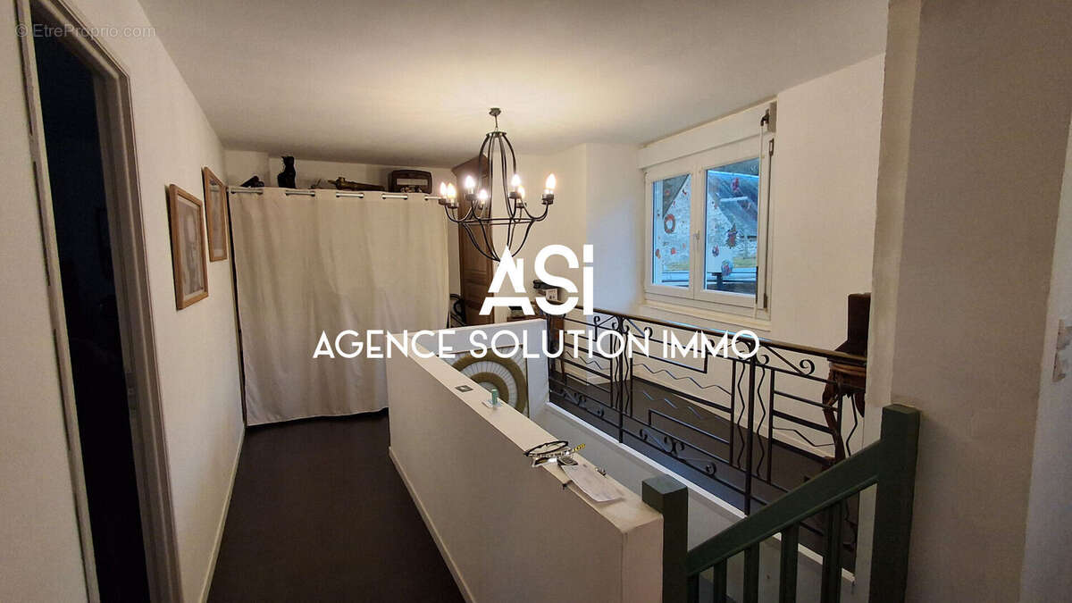 Maison à SAINT-GEORGES-LE-GAULTIER