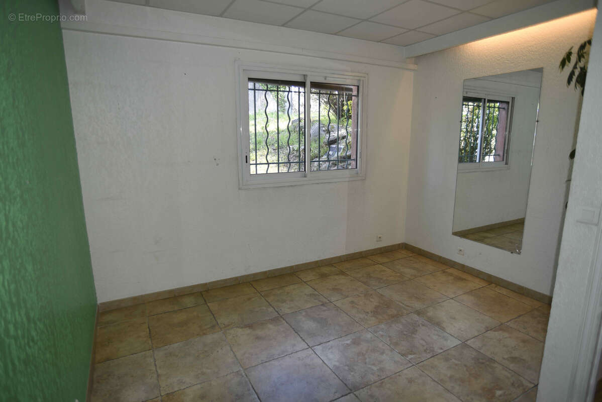 Appartement à MOUANS-SARTOUX