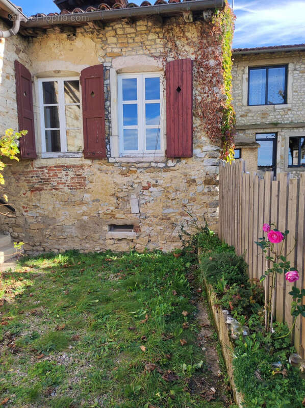 Maison à PRESSIAT